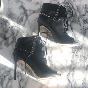 Bebe booties sz 8 Black with stud details